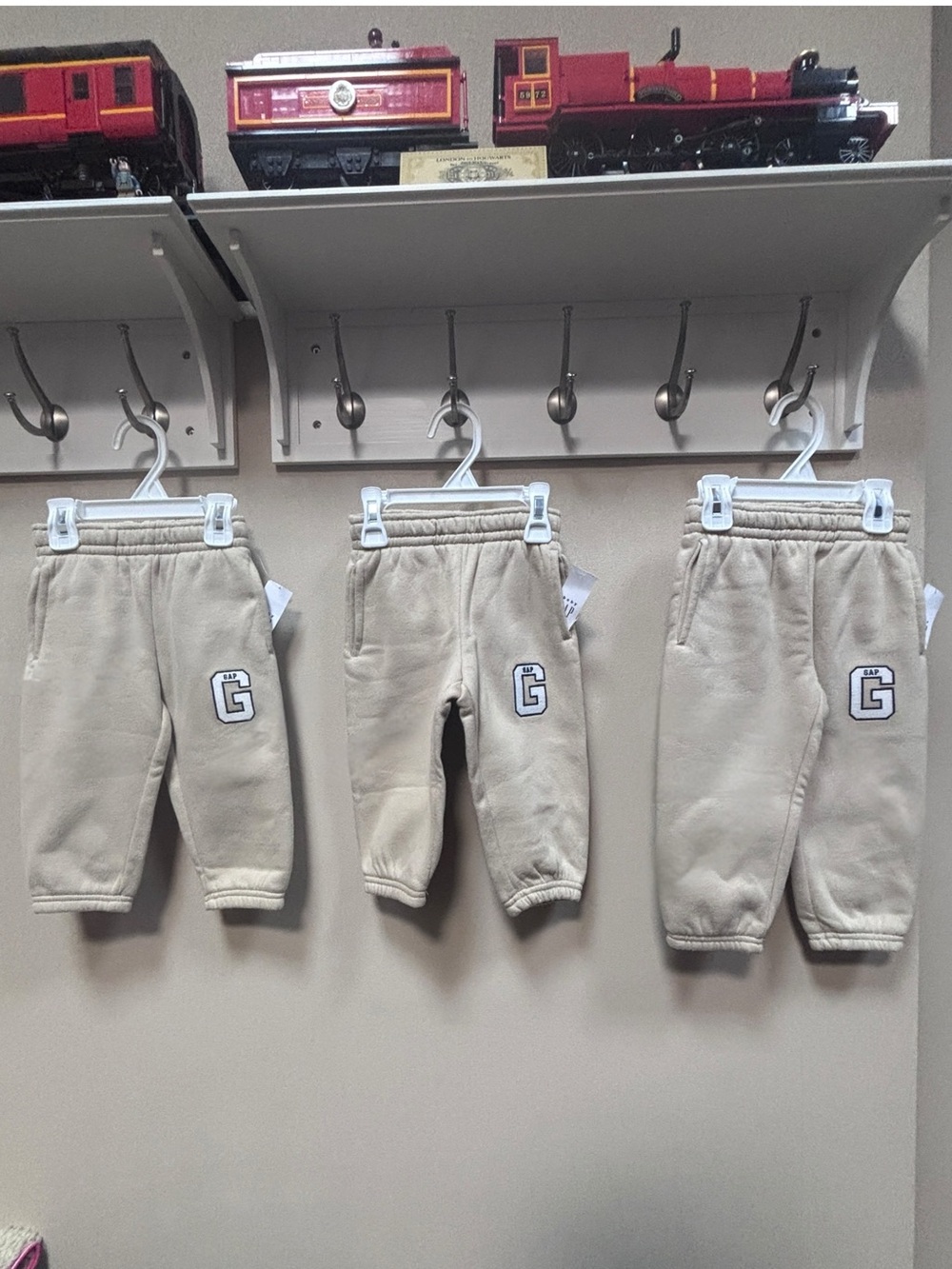 NWT GAP 3x Beige Kids Fleece Jogger Pants (2x12-18, 1x18-24mo)